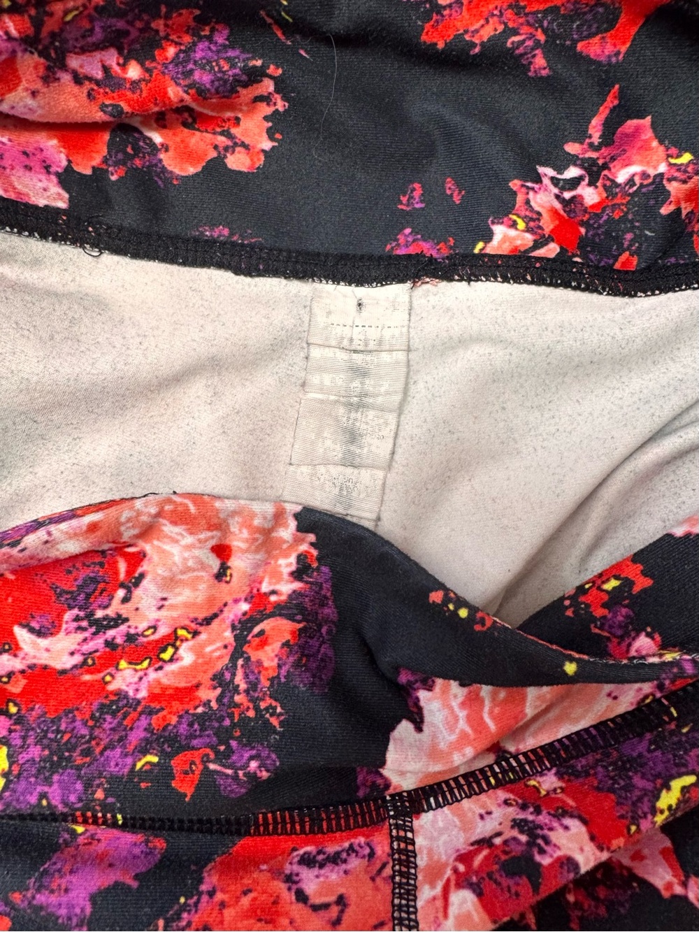 Fabletics Salar PowerHold Floral Leggings XS Pink Black Workout Yoga - Picture 5 of 6